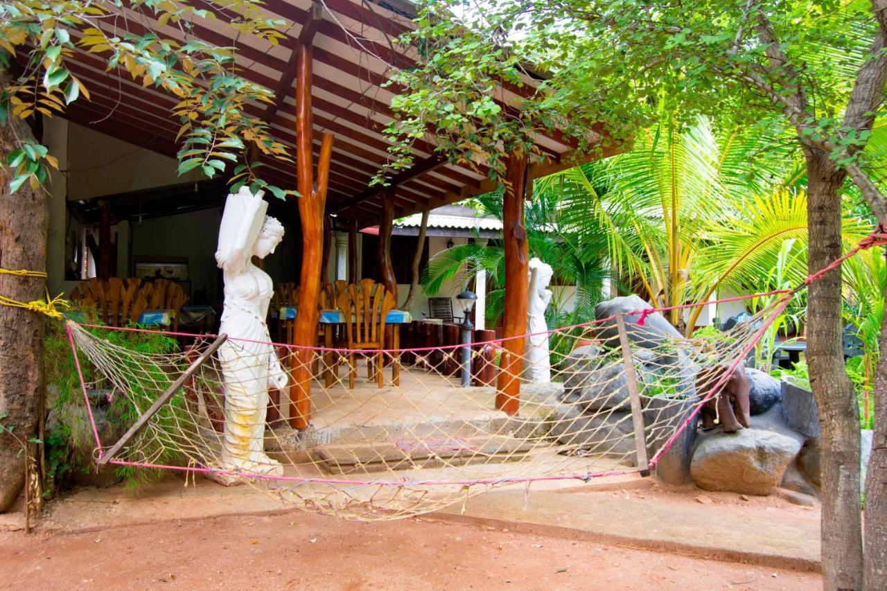 Hotel Samanala Sigiriya Exterior foto